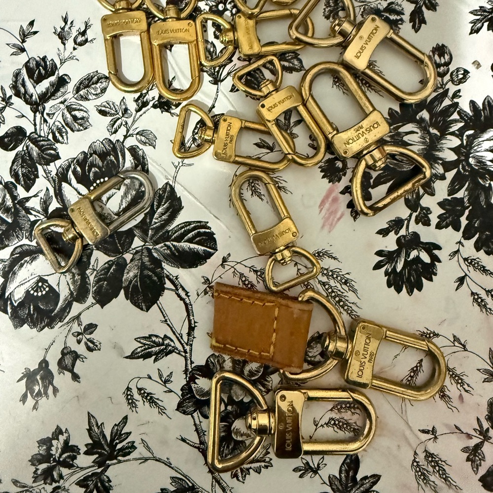 Louis Vuitton Gold  hooks
